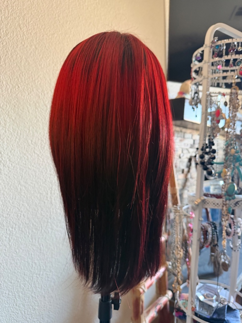 Red Black Ombre Wig - Vampire Goth Witchy Halloween Cosplay - Picture 3 of 4